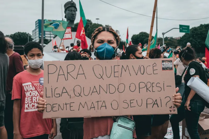 Más allá del yo: la fraternidad como categoría política radical en la filosofía de la liberación