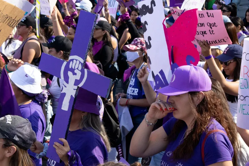 Vientres colonizados: capitalismo, reproducción y el dominio sobre los cuerpos feminizados en la periferia